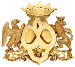 18K geelgouden broche 'herladiek voor het kasteel van Ingelmunster'