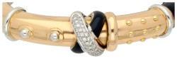 La Nouvelle bague 18K geelgouden bangle armband bezet met ca. 0.25 ct. diamant en emaille.