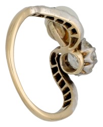 Bicolor toi et moi  ring bezet met diamant en een cultivé parel