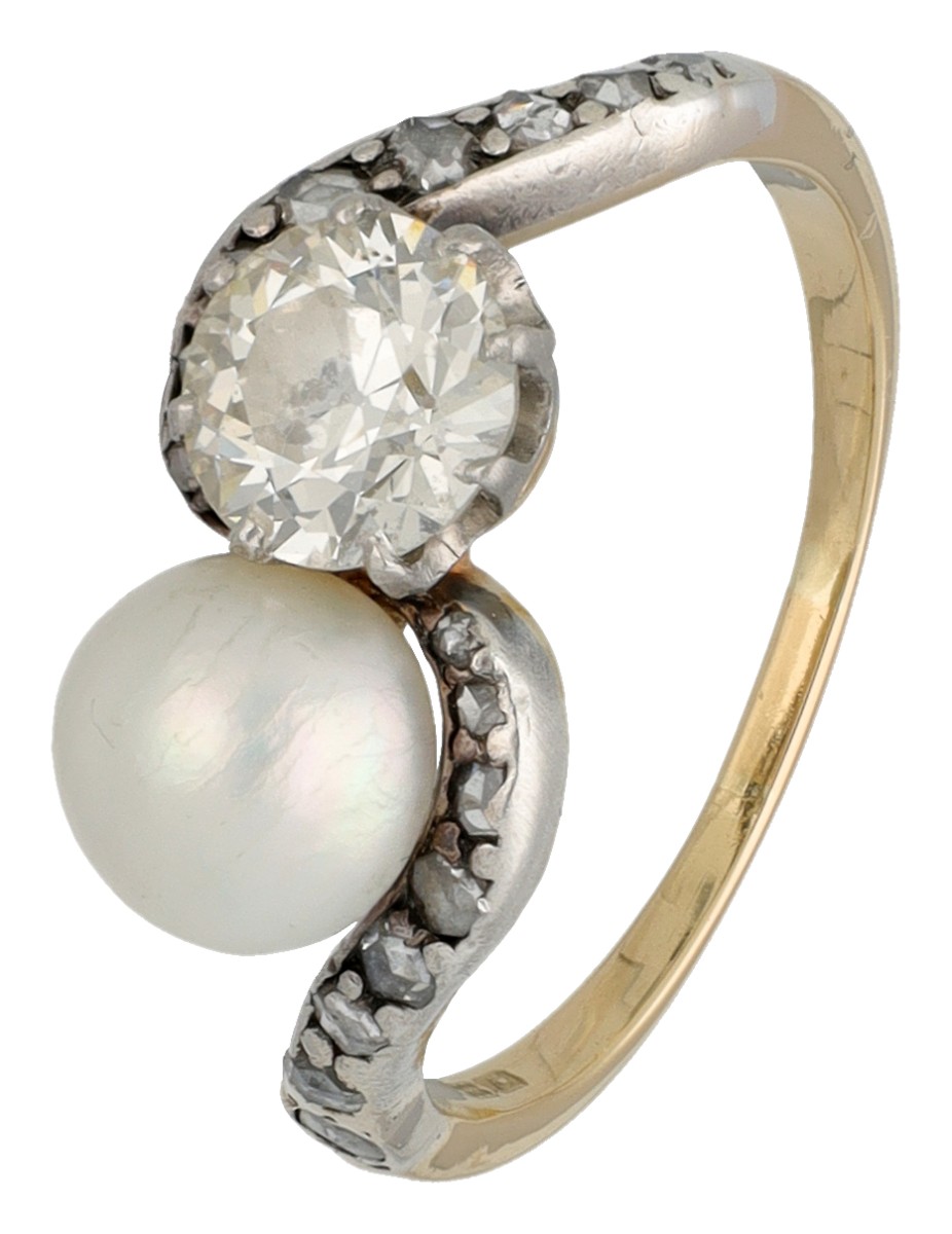 Bicolor toi et moi  ring bezet met diamant en een cultivé parel