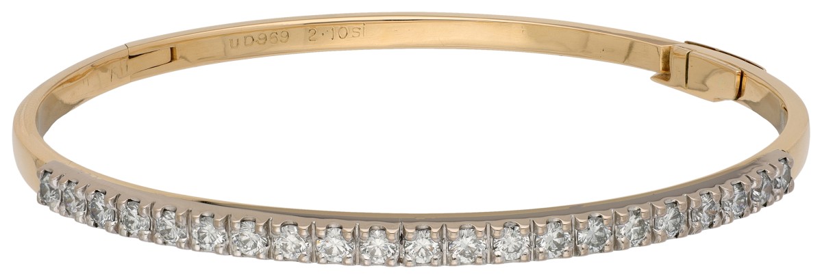 18K geelgouden bangle armband bezet met ca. 1.89 ct. diamant