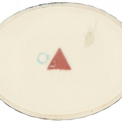 Een porseleinen schaal met kobaltblauw- en goud decor, Royal Doulton, Verenigd Koninkrijk,  1e helft 20e eeuw.