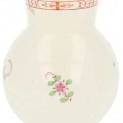 Een porseleinen vaasje met floraal decor. Meissen, 2e helft 20e eeuw.