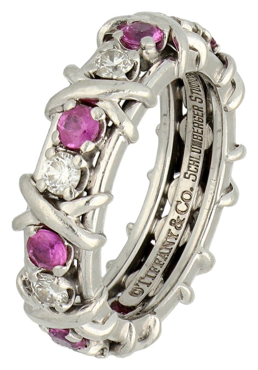 Jean Schlumberger voor Tiffany & Co. 'Sixteen Stone' platina ring bezet met ca. 0.57 ct. diamant en ca. 0.65 ct. natuurlijk robijn
