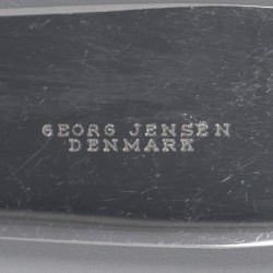 Georg Jensen dinermessen (6), model Acorn, zilver. Ontworpen door Johan Rohde in 1915.
