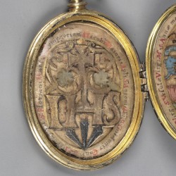 Liturgisch chatelaine medaillon, Europa 18e eeuw, verguld / zilver.