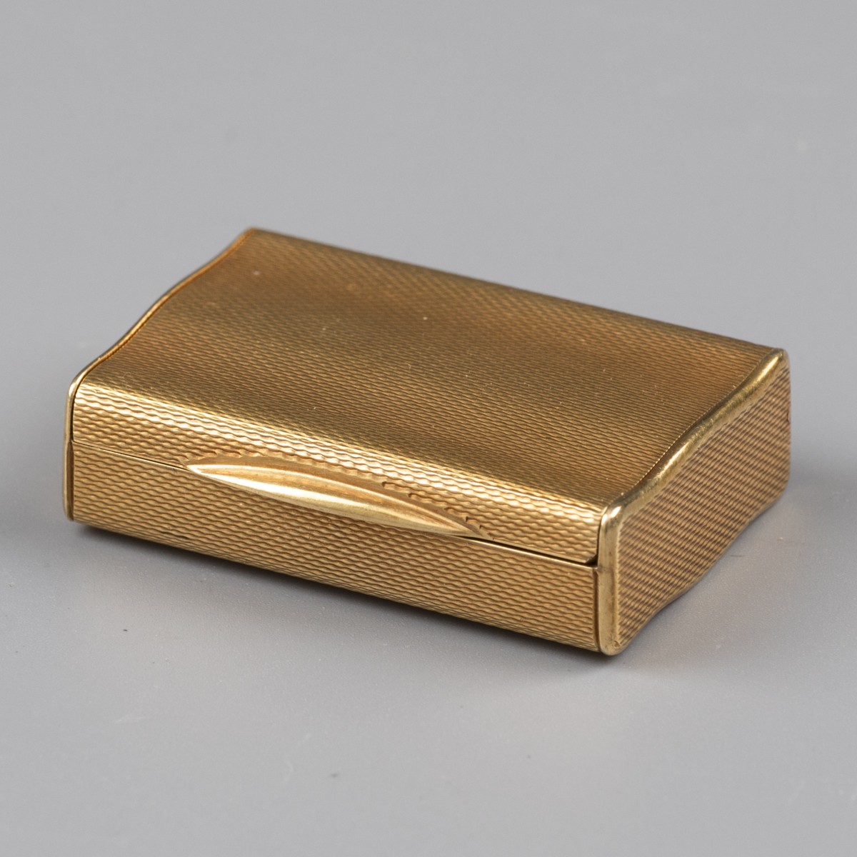 Pillendoosje, Italië ca. 1960, goud.