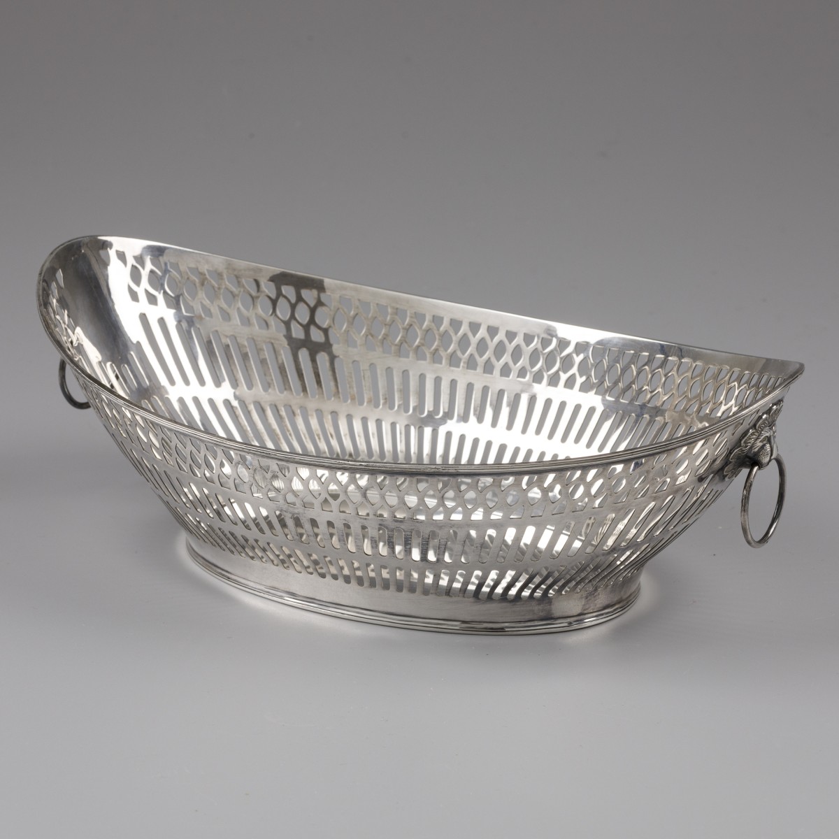 Bread basket, Netherlands ca. 1970, silver.