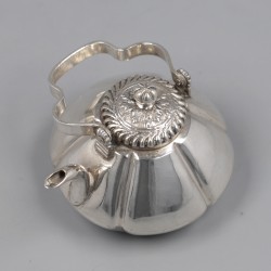 Miniatuur ketel, Pieter van Somerwil I (1706-1753), Amsterdam ca. 1730, zilver.