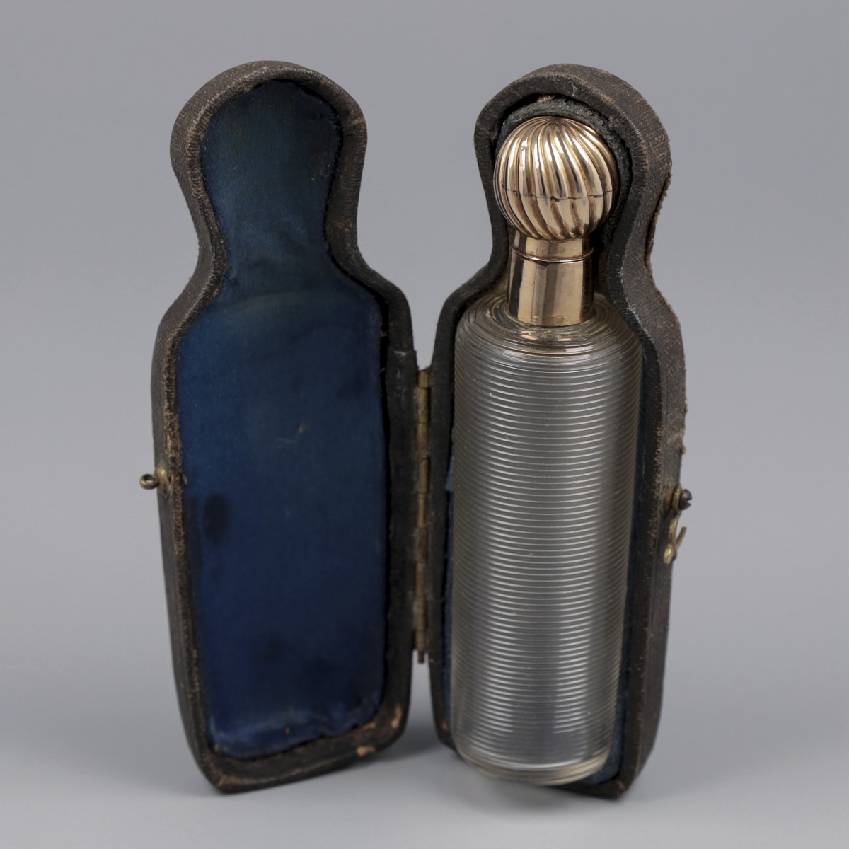 Parfumflacon, Nederland ca. 1880, goud.