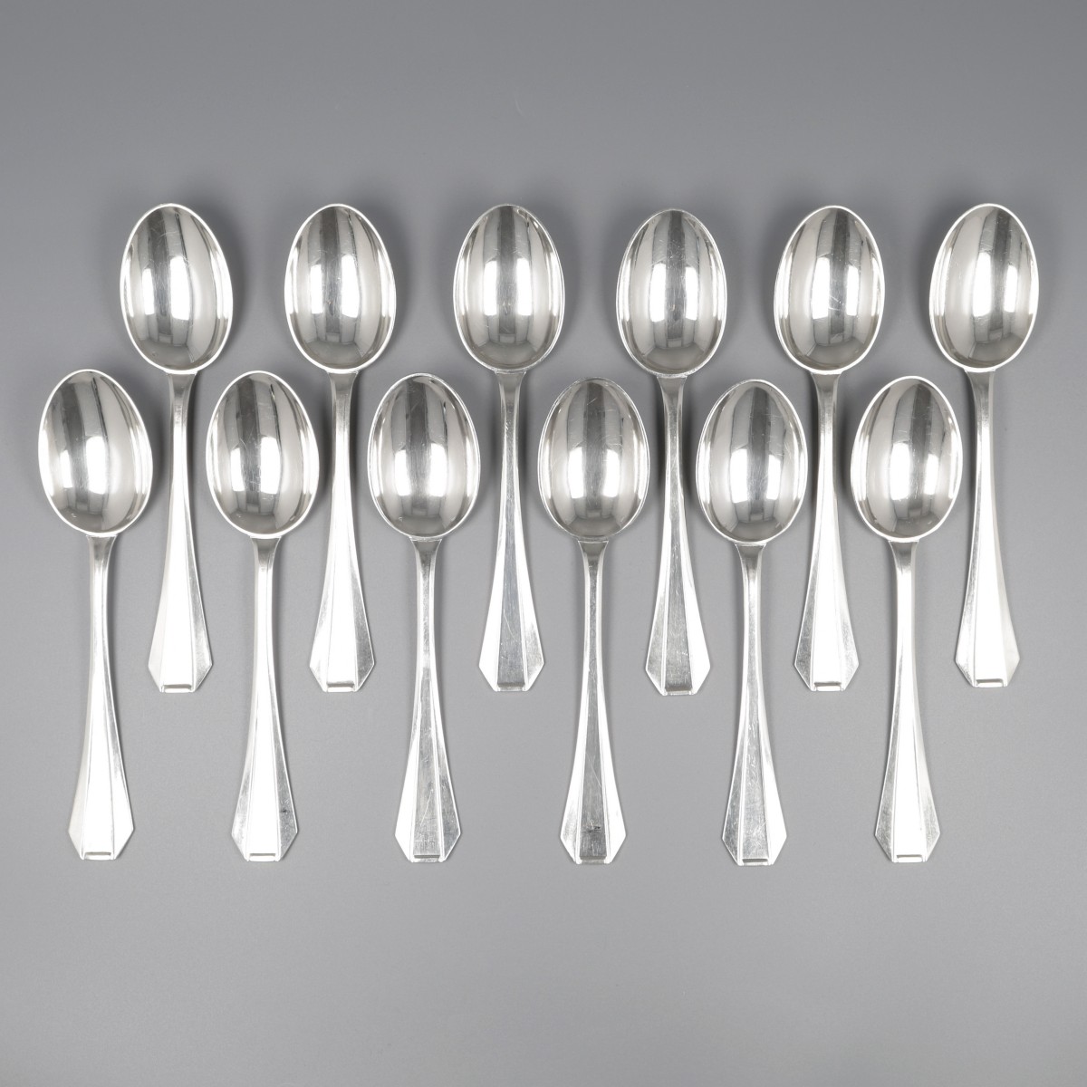 Art Deco dessertlepels (12), Delheid Frères model nr. 39, Brussel ca. 1940, zilver.