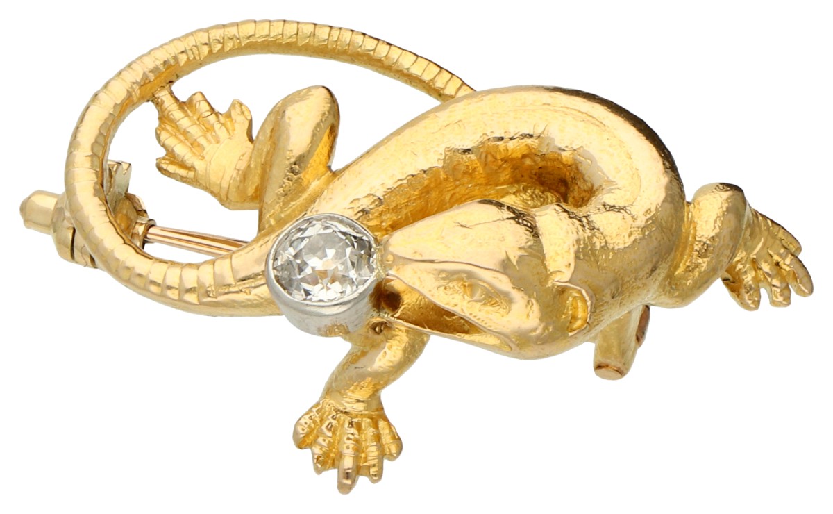 18K geelgouden salamander broche bezet met ca. 0.23 ct. diamant.