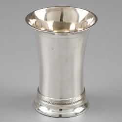 Beker, Pier van der Woude, Sneek 1913, zilver.