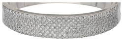 18K witgouden bangle armband bezet met ca. 2.75 ct. diamanten.