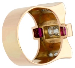 18K roségouden ring bezet met ca. 0.61 ct. diamant en synthetisch robijn in platina zetting. 