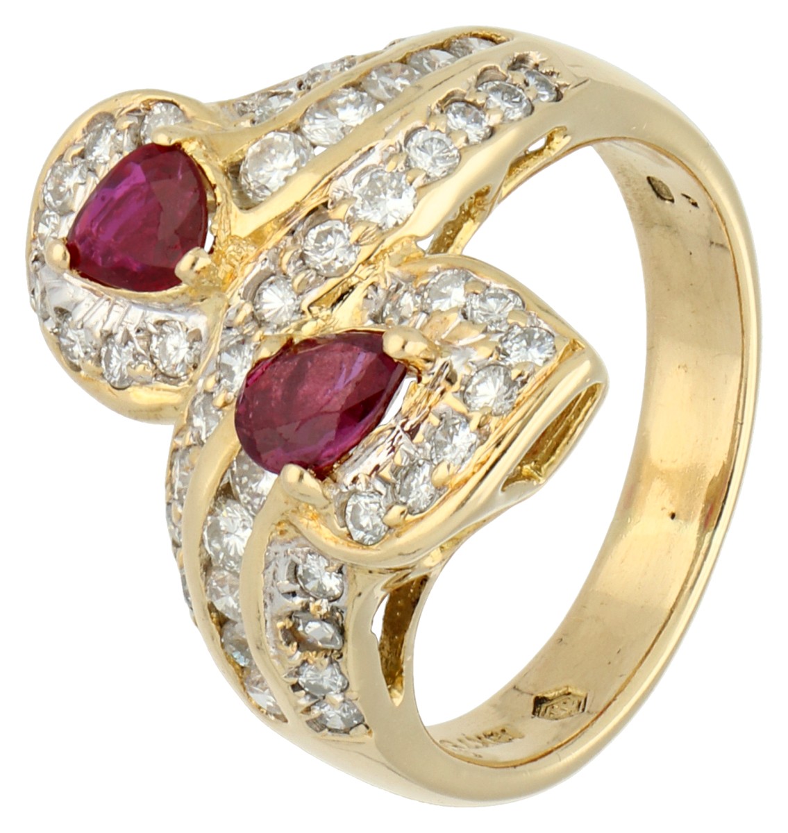 18K geelgouden ring bezet met ca. 0.59 ct. diamant en synthetische robijn