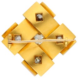 14K geelgouden gematteerde broche bezet met ca. 1.95 ct. diamant. 