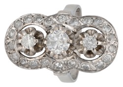 14K witgouden ring bezet met ca. 1.62 ct. diamant. 