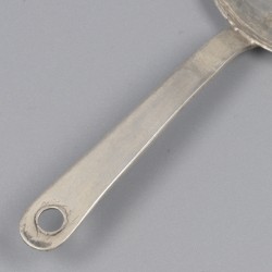 Miniatuur blaker, Gerrit Swaert (1690-1725), Haarlem ca. 1695, zilver.