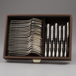 Christofle bestekcassette (76), model Marly, Parijs ca. 1980, verzilverd.