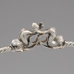 Hengselmand "Dauphin", Wolfers Frères, Brussel ca. 1940-1950, zilver.