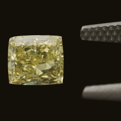 1.00 ct. HRD gecertificeerde natuurlijke diamant.