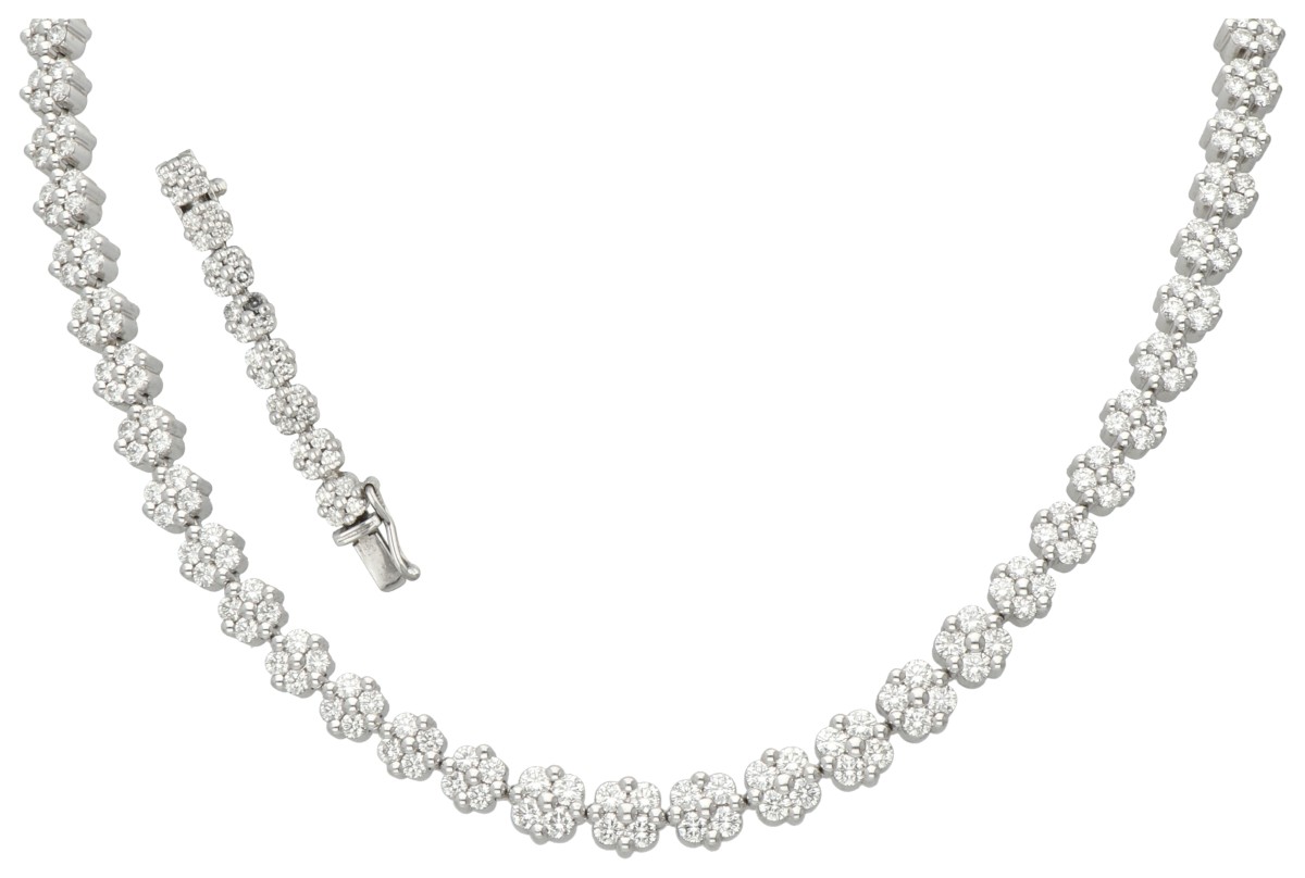 18K witgouden collier bezet met ca. 7.64 ct. diamant