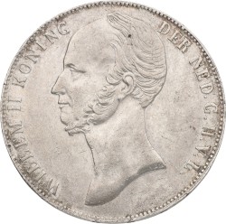 2½ Gulden. Willem II. 1845 - Without line between crown and shield. VF / XF.