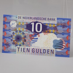 Nederland. Dodewaard. Boek 'Ons Tientje'. Erik van der Kam. 2007.