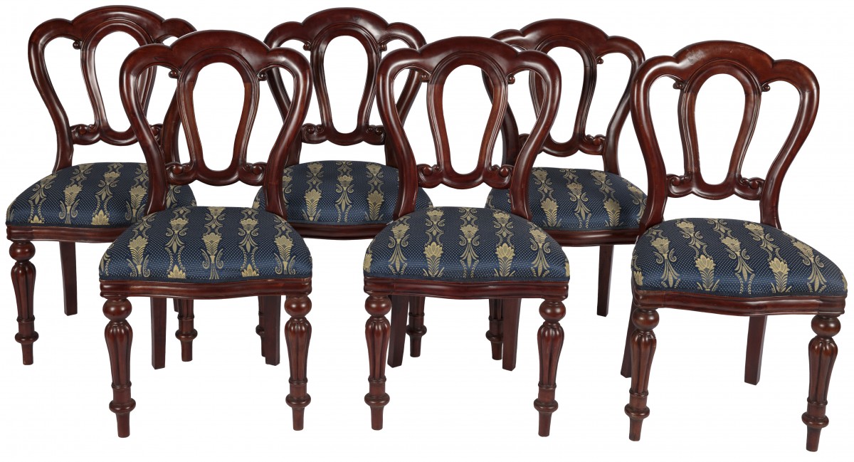 Een set van (6) Willem III-stijl eetkamerstoelen, Engeland, 20e eeuw.