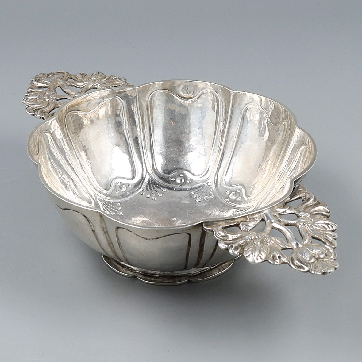 Brandewijnkom, Pieter van Hoorn (1656-1691), Haarlem 1663, zilver.