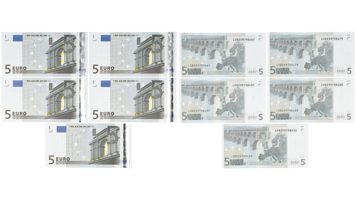 FInland. Lot 5 Banknotes 5 Euro. Banknotes. Type 2002. - UNC