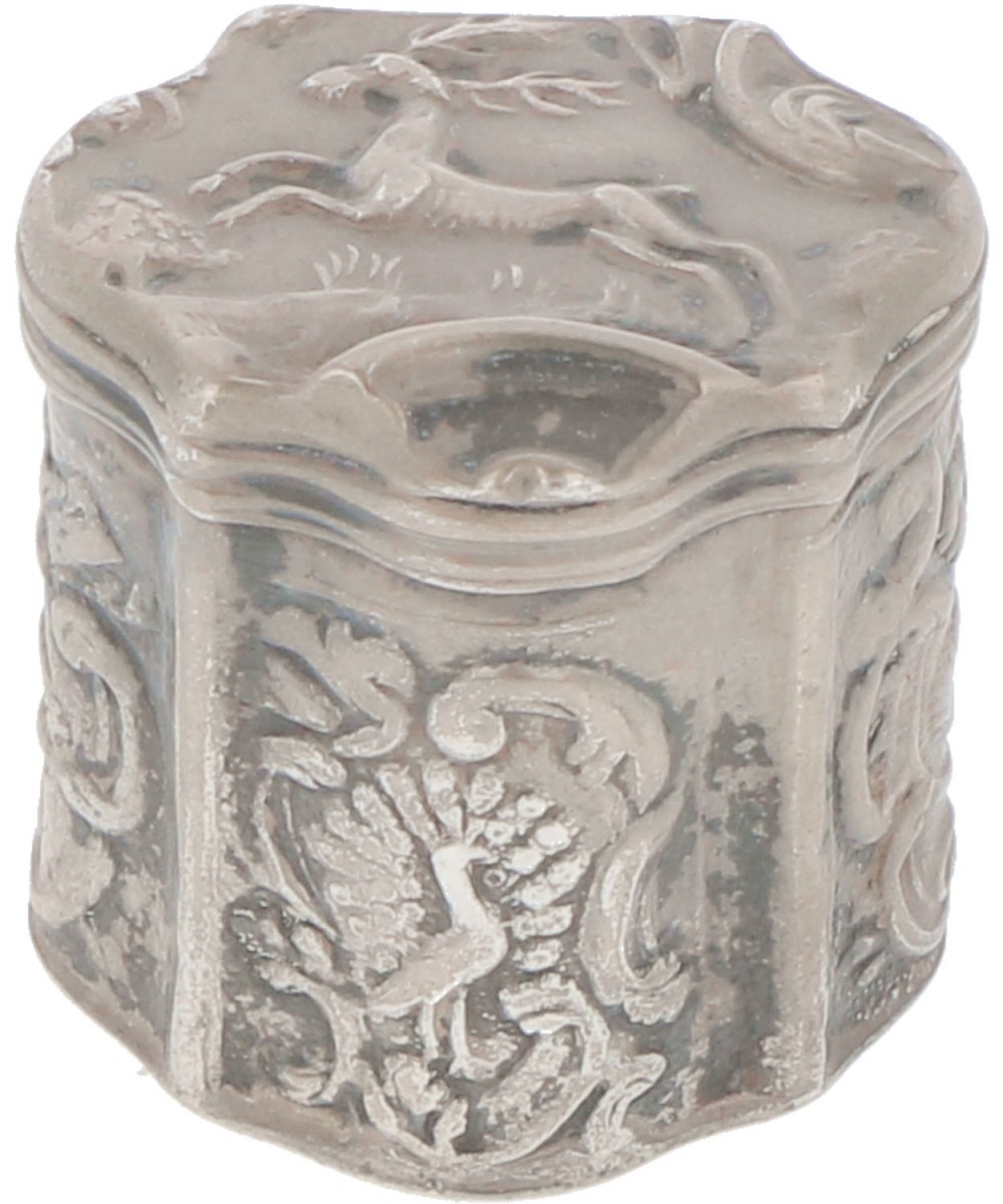 Lodereindoosje zilver.