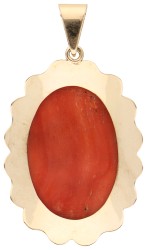 14K geelgouden hanger met uitgesneden bloedkoraal