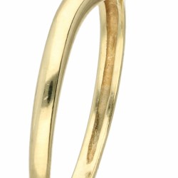 14 kt. Geelgouden slagring bezet met ca. 0.03 ct. diamant.