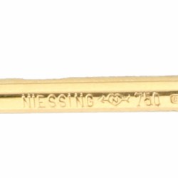 Geelgouden klassieke Niessing Coil met de Diamond Sphere pendant - 18 kt.