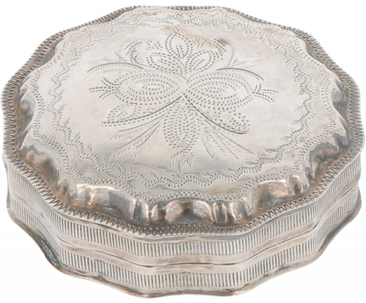 Pepermunt- / pillendoosje zilver.