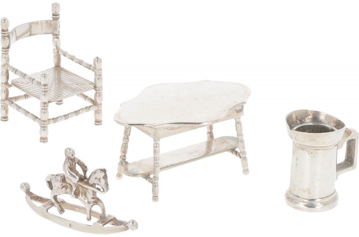 (4) delig lot miniaturen zilver.
