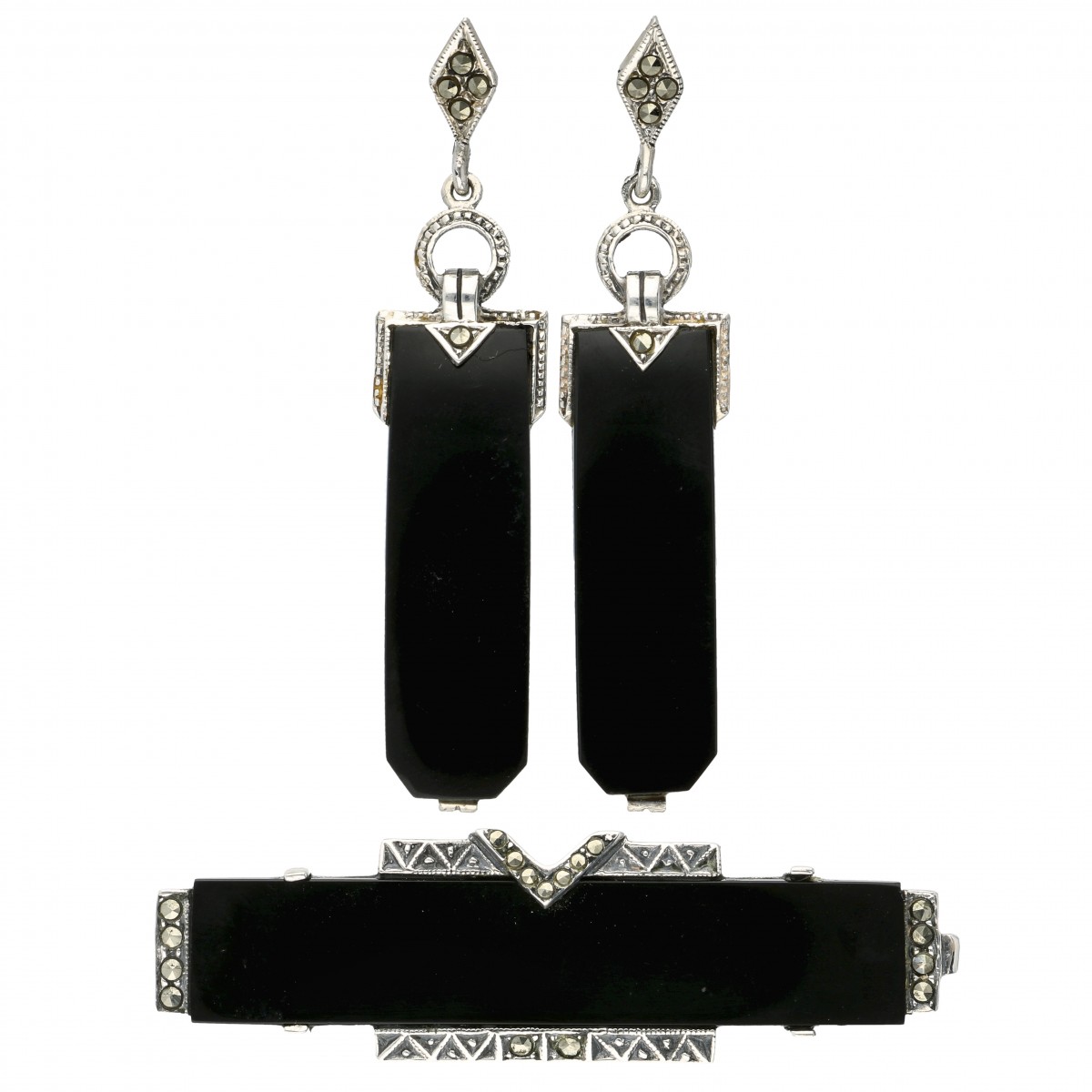 Set van zilveren Art Deco-stijl oorbellen en broche bezet met onyx en markasiet - 925/1000.