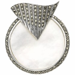 Set van zilveren Art Deco-stijl broche en oorbellen met parelmoer en markasiet - 925/1000.