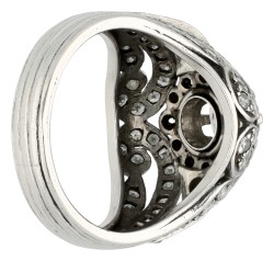 Platina open gewerkte ring bezet met diamanten 