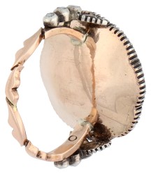 BWG roségouden antieke ring bezet met roos geslepen diamant in zilveren zetting

