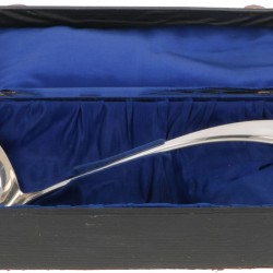 Soeplouche in origineel etui zilver.