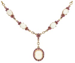 14K geelgouden collier bezet met opaal en robijn