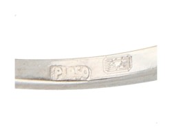 Platina navette ring bezet met ca. 1.98 ct. diamant en cultivé parel