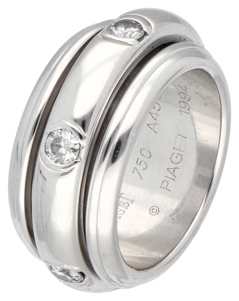 Piaget 18K witgouden Possession ring bezet met ca. 0.72 ct. diamanten