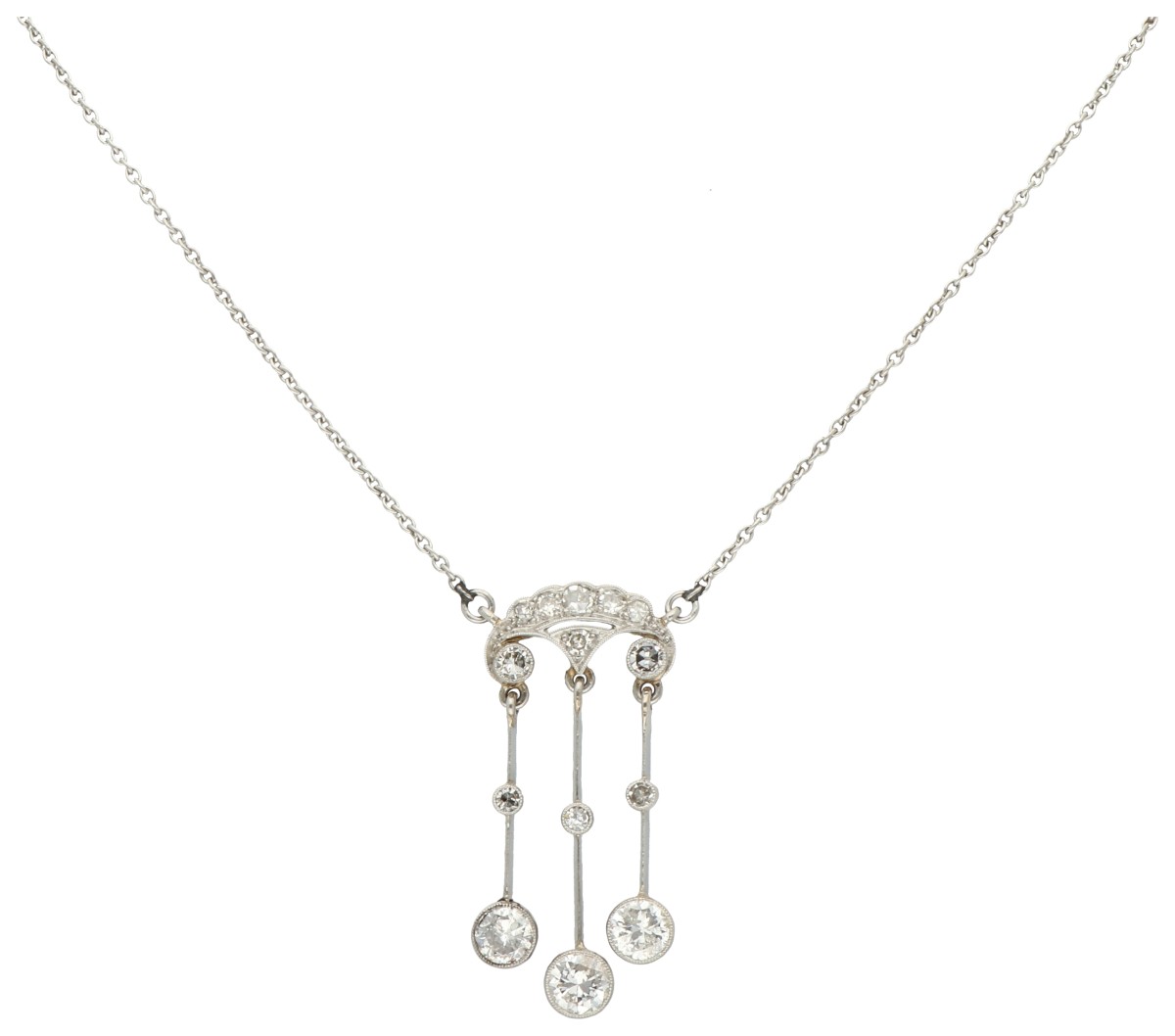 Platina collier met middenstuk bezet met ca. 0.75 ct. diamanten