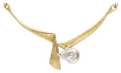 18K geelgouden collier bezet met ca. 1.14 ct. diamant