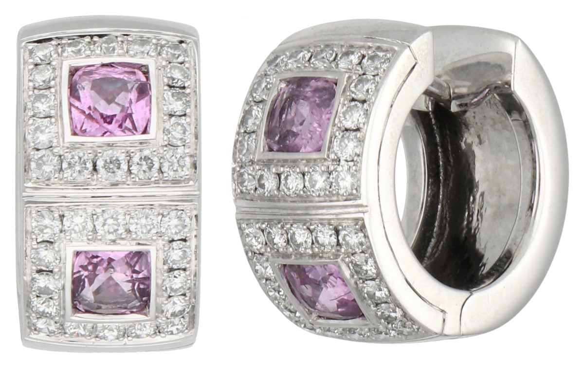 18K witgouden creolen bezet met ca. 0.64 ct. diamant en saffier