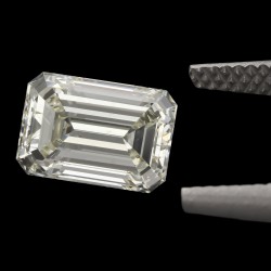 2.00 ct. Emerald (Variation) HRD certified natural diamond